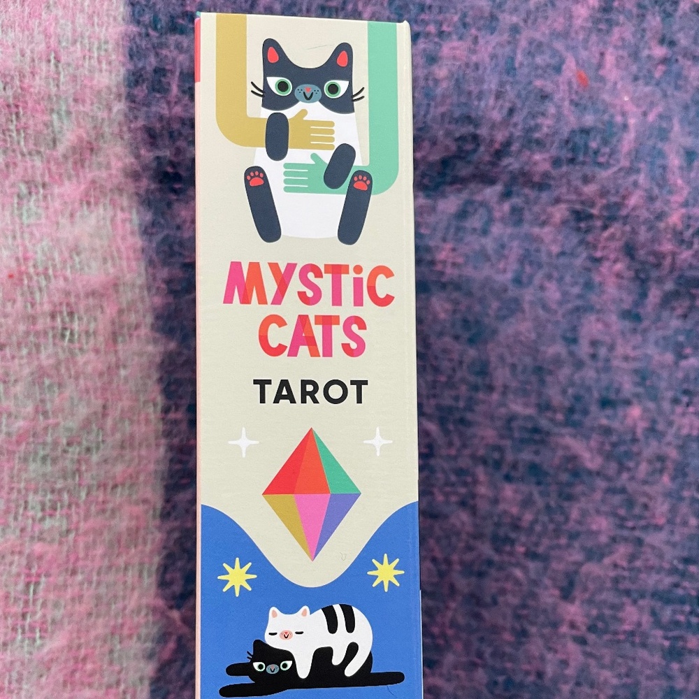 PRICE DROP! Mystic Cats Tarot  - 78-Card Deck with Guidebook and Giftbox - Picture 4 of 14